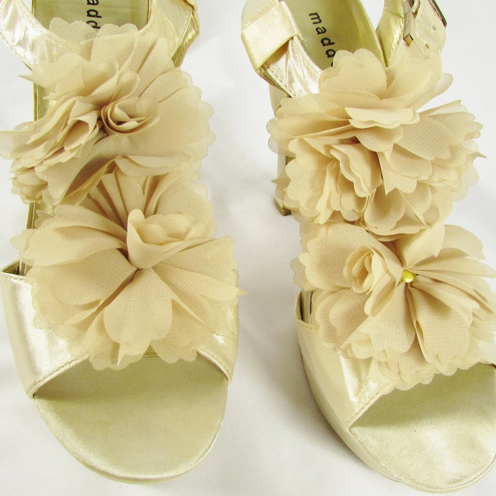 Madden Girl MADDEY Gold T-Strap Flower Front Heels - Picture 3 of 10